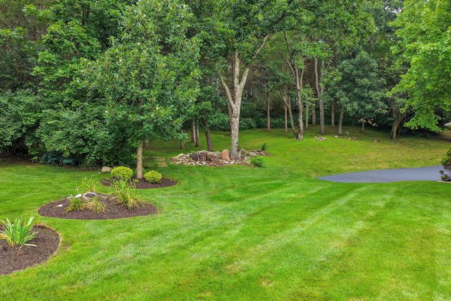 2701 Crystal Way, Crystal Lake, IL 60012