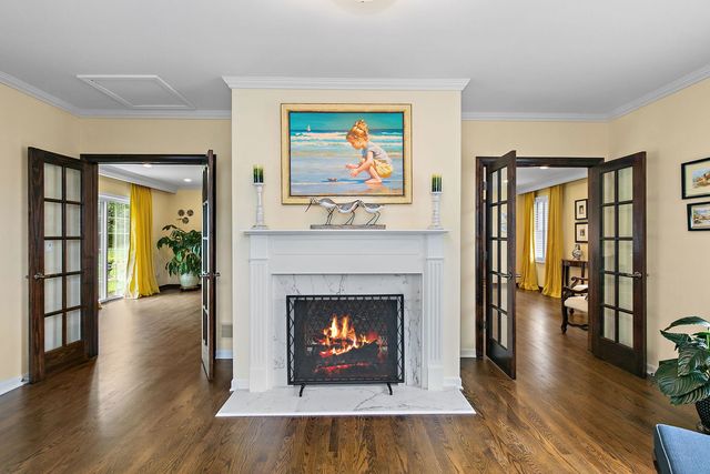 2701 Crystal Way, Crystal Lake, IL 60012