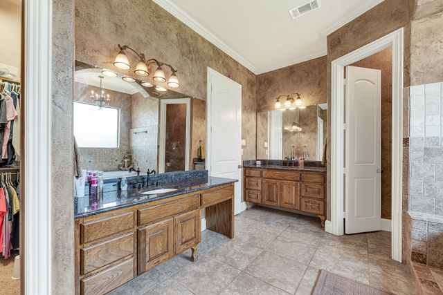 1132 Shadow Lakes Drive, Wills Point, TX 75169