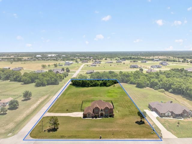 1132 Shadow Lakes Drive, Wills Point, TX 75169