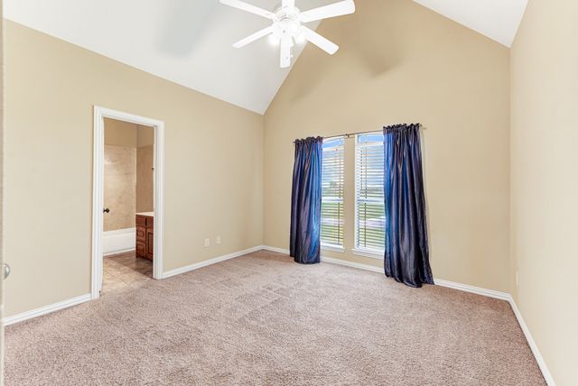 1132 Shadow Lakes Drive, Wills Point, TX 75169