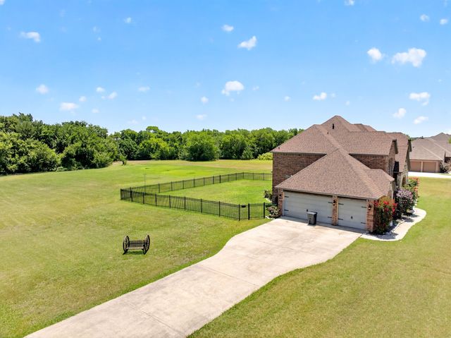 1132 Shadow Lakes Drive, Wills Point, TX 75169