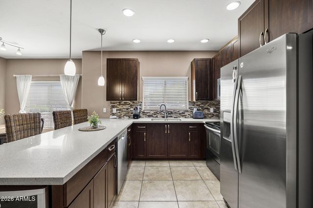 5450 E DEER VALLEY Drive 1193, Phoenix, AZ 85054