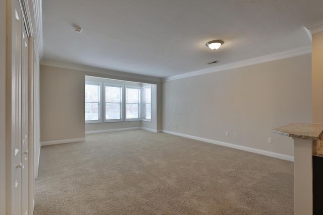 960 Perry Street, 207, Columbus, OH 43215