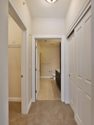 960 Perry Street, 207, Columbus, OH 43215