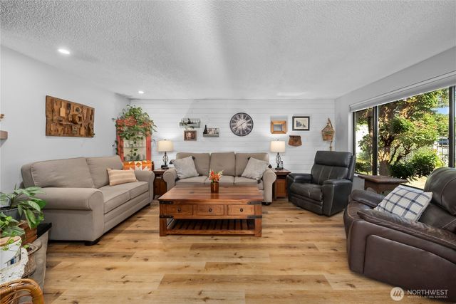 10701 125th Street E, Puyallup, WA 98374
