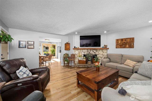 10701 125th Street E, Puyallup, WA 98374