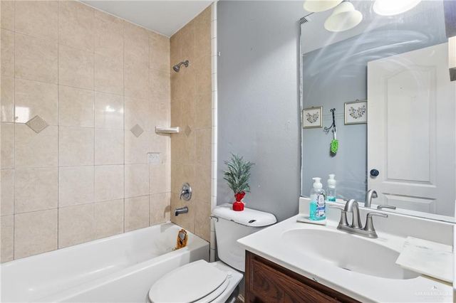 1903 Damasco Avenue, Edinburg, TX 78541