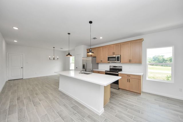 211 19th Street, Hempstead, TX 77445
