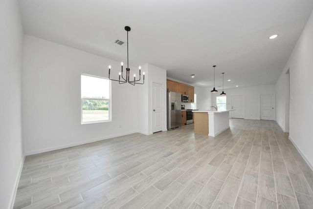 211 19th Street, Hempstead, TX 77445