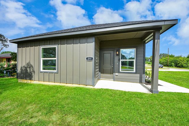 211 19th Street, Hempstead, TX 77445