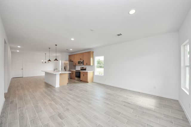 211 19th Street, Hempstead, TX 77445