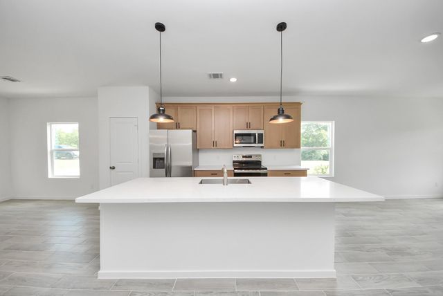 211 19th Street, Hempstead, TX 77445