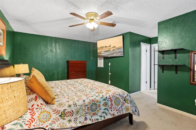 2712 Perry Lane, Alvin, TX 77511