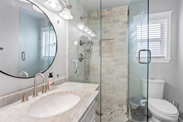 2712 Perry Lane, Alvin, TX 77511