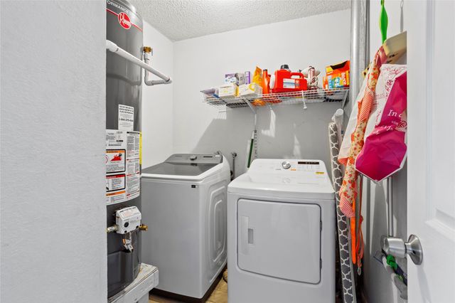 2712 Perry Lane, Alvin, TX 77511