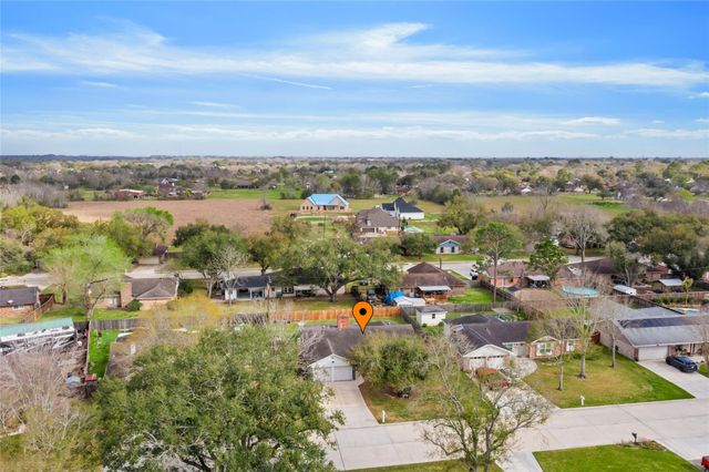 2712 Perry Lane, Alvin, TX 77511