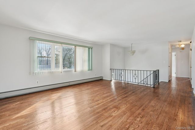 19 Sheridan Avenue, Congers, NY 10920