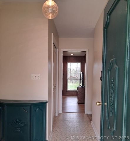 5837 E 62nd Place, Tulsa, OK 74136