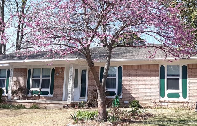 5837 E 62nd Place, Tulsa, OK 74136