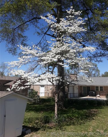 5837 E 62nd Place, Tulsa, OK 74136