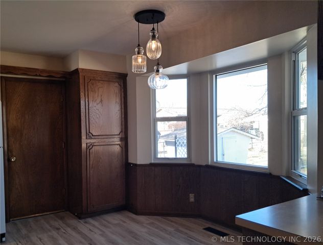 5837 E 62nd Place, Tulsa, OK 74136