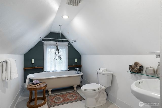 2128 S Ainsworth Avenue, Tacoma, WA 98405