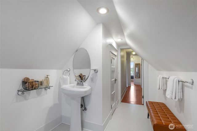 2128 S Ainsworth Avenue, Tacoma, WA 98405