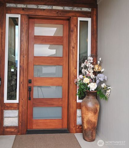 613 S Perry Avenue, East Wenatchee, WA 98802