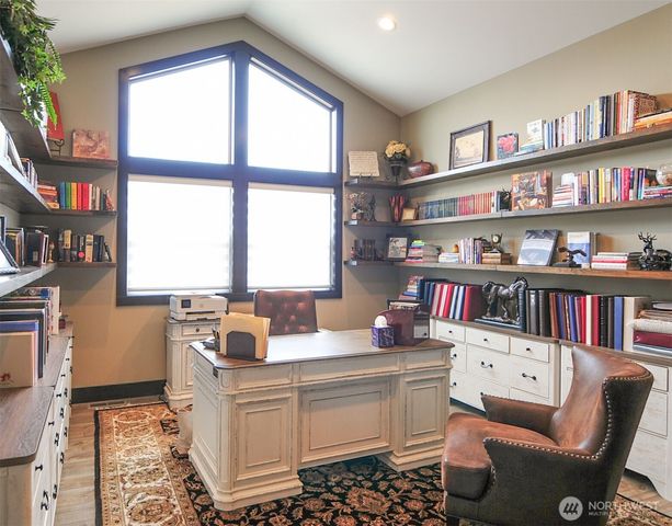 613 S Perry Avenue, East Wenatchee, WA 98802