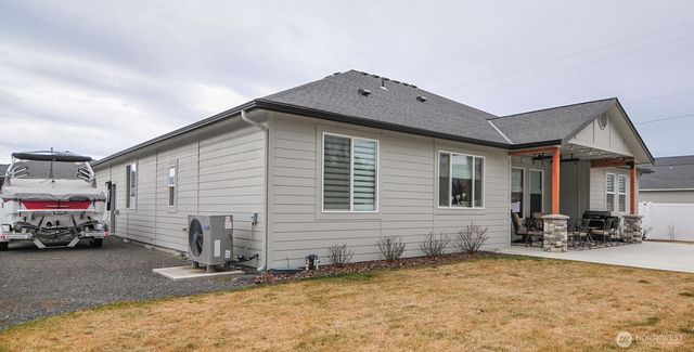 613 S Perry Avenue, East Wenatchee, WA 98802