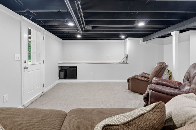 756 Shasteen Hollow Rd, Lynchburg, TN 37352