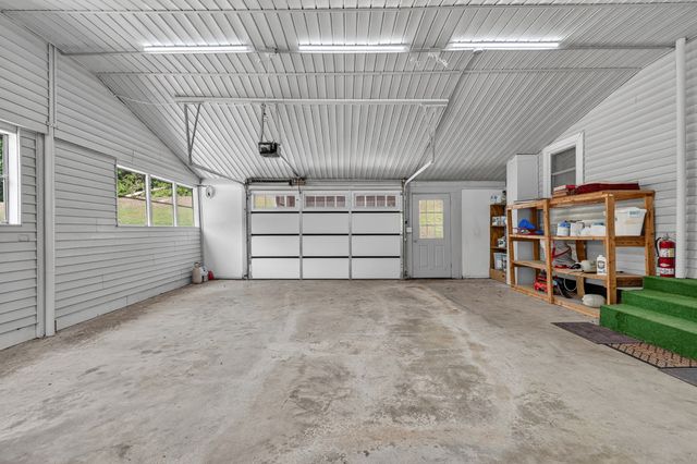 756 Shasteen Hollow Rd, Lynchburg, TN 37352