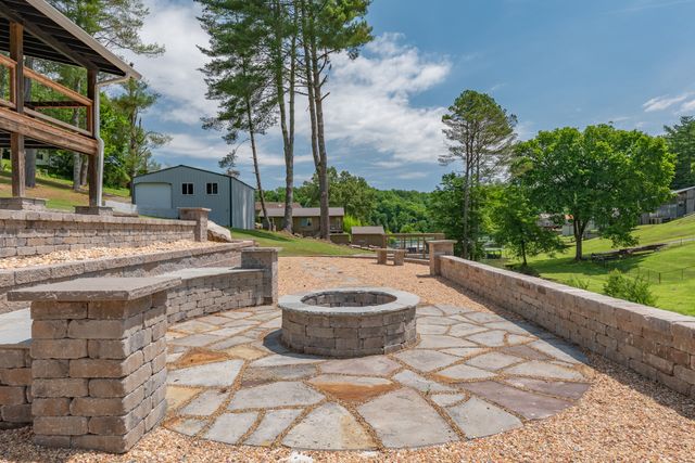 756 Shasteen Hollow Rd, Lynchburg, TN 37352