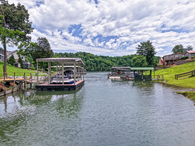 756 Shasteen Hollow Rd, Lynchburg, TN 37352