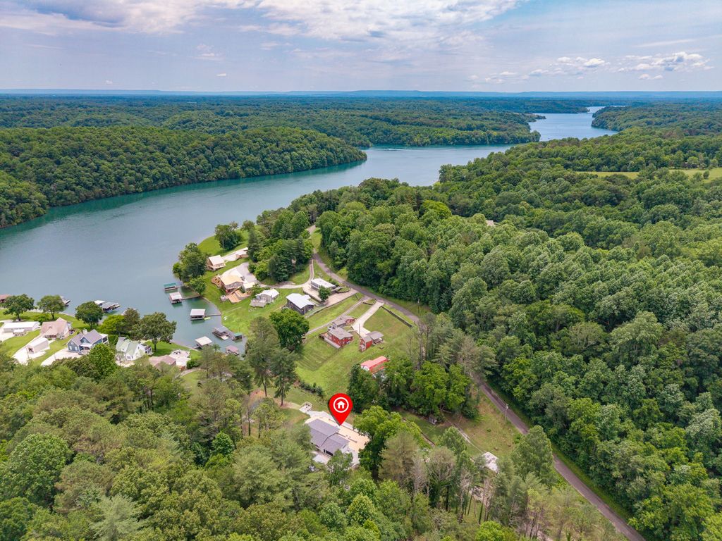 756 Shasteen Hollow Rd, Lynchburg, TN 37352