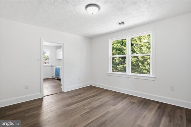 220 MANASSAS AVE, Front Royal, VA 22630