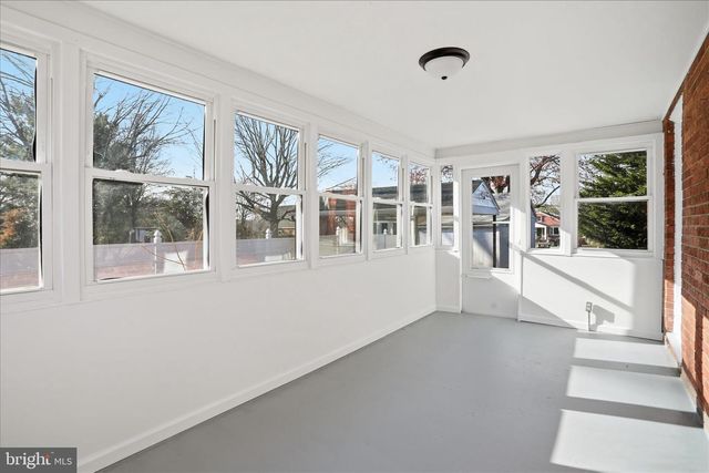 220 MANASSAS AVE, Front Royal, VA 22630