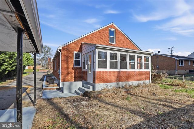 220 MANASSAS AVE, Front Royal, VA 22630