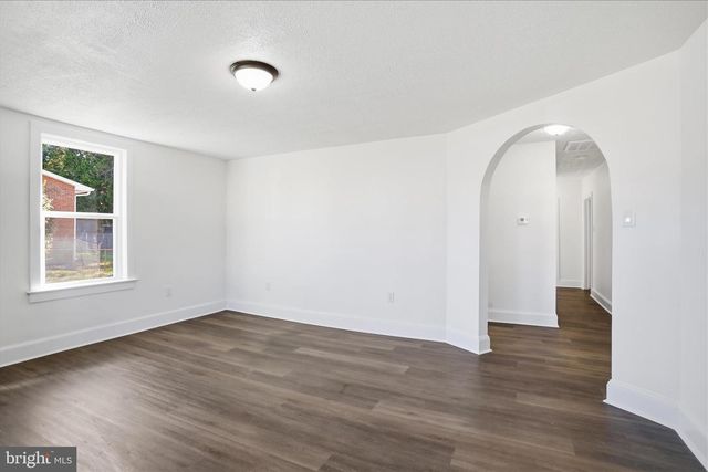 220 MANASSAS AVE, Front Royal, VA 22630