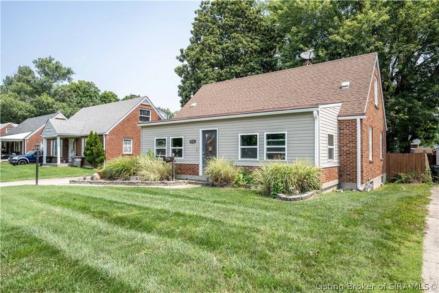 530 Kewanna Drive, Jeffersonville, IN 47130