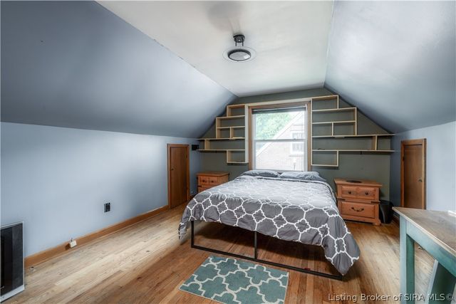 530 Kewanna Drive, Jeffersonville, IN 47130