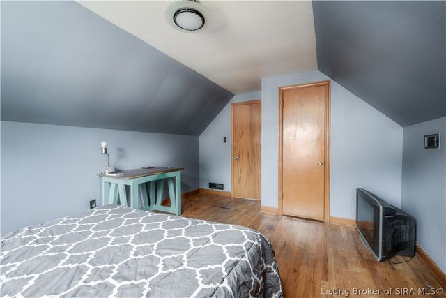 530 Kewanna Drive, Jeffersonville, IN 47130