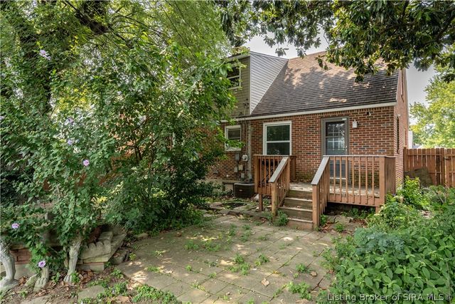 530 Kewanna Drive, Jeffersonville, IN 47130
