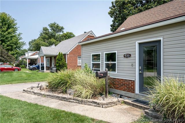 530 Kewanna Drive, Jeffersonville, IN 47130