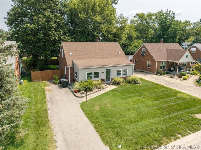 530 Kewanna Drive, Jeffersonville, IN 47130
