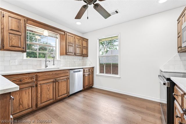 1608 Broken Hill Drive, Van Buren, AR 72956