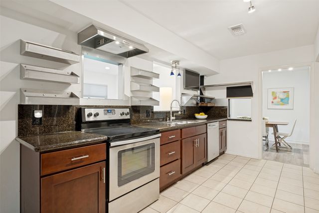 6406 Chesley Lane, Dallas, TX 75214