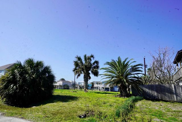 4114 Las Palmas Street, Galveston, TX 77554