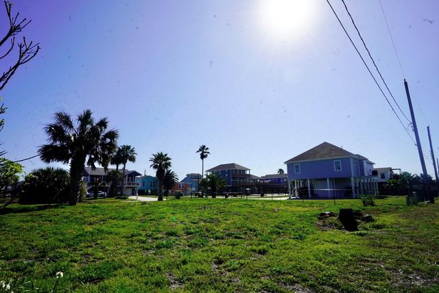 4114 Las Palmas Street, Galveston, TX 77554